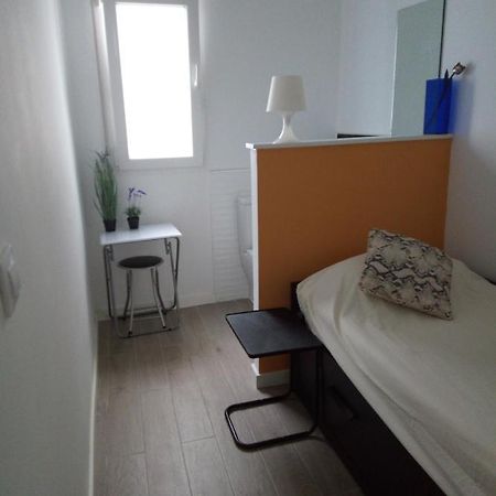 Alquilo Habitación individual con aseo privado solo Chicas, only girls Valencia Exterior foto